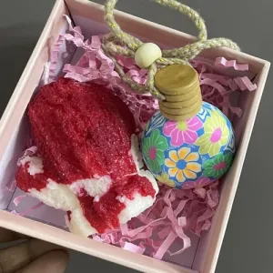 Ingenious Creator-Fragnance of Luxury: SCENTED MITTEN CAR DIFFUSER COMBO||Floral FRAGRANCE||Handmade||Eco-friendly||100% Natural SOYWAX||Home&office Decor,Festival,Gifting,Birthdays.